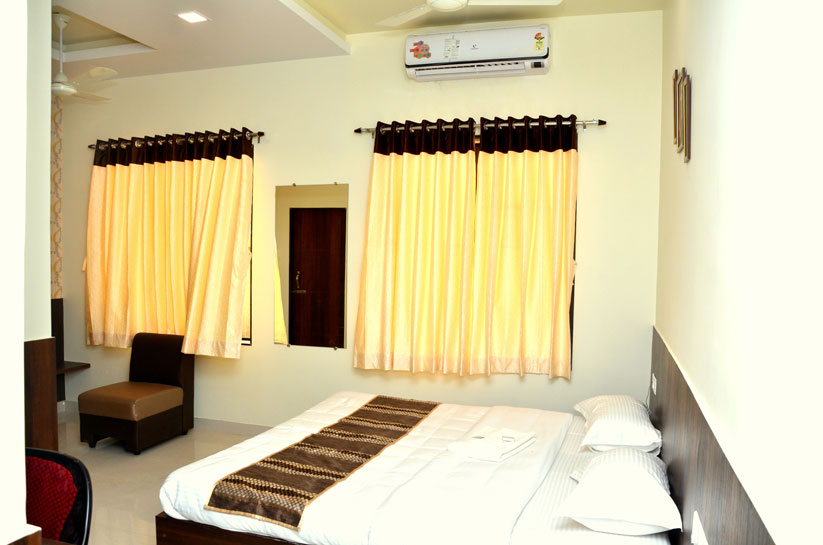 A/C Deluxe Room